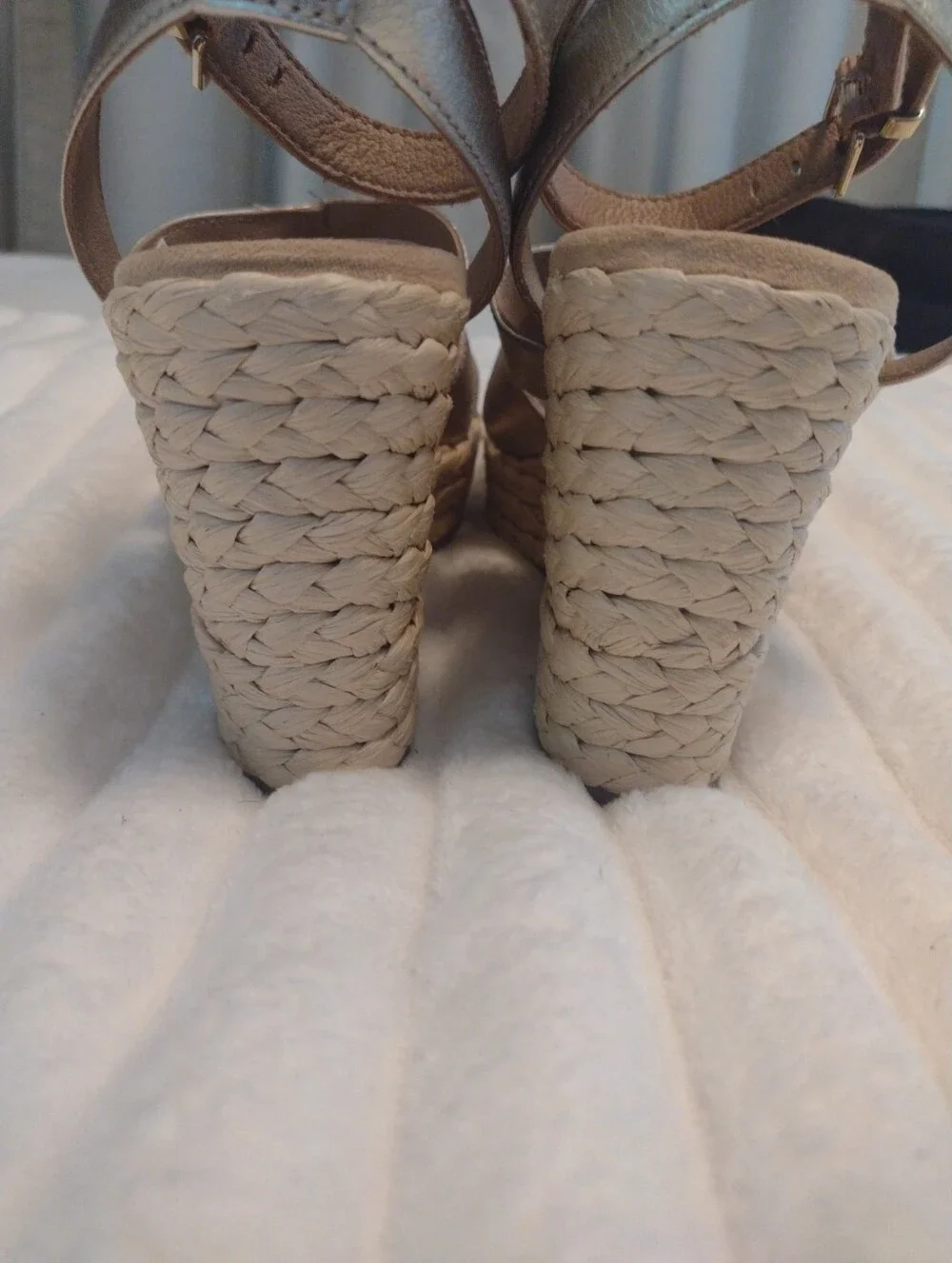 UGG Women's 7.5 Careena Wedge Espadrille Gold Sandals Leather Heel Comfort